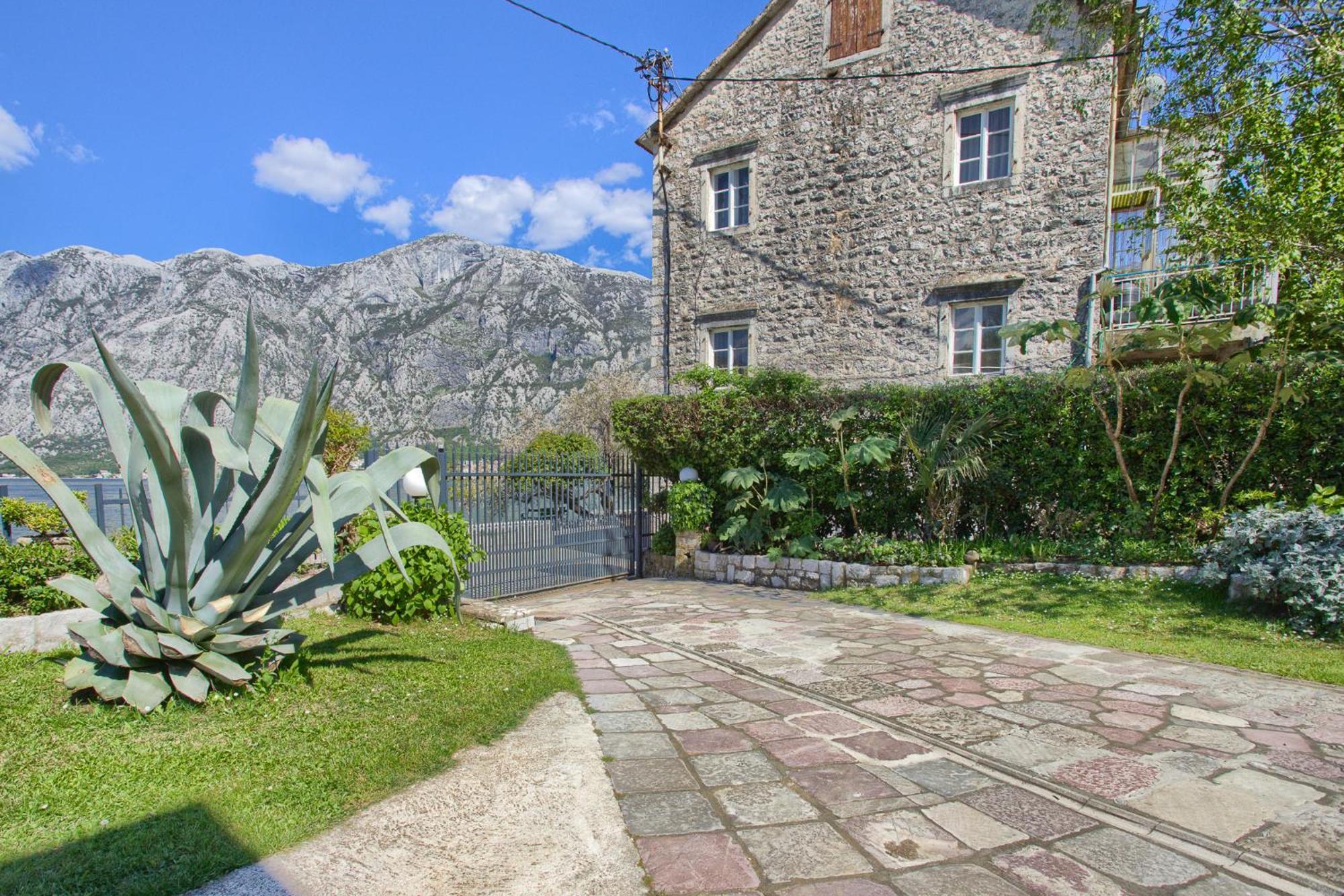 Apartments Ivanovic Kotor Exterior photo